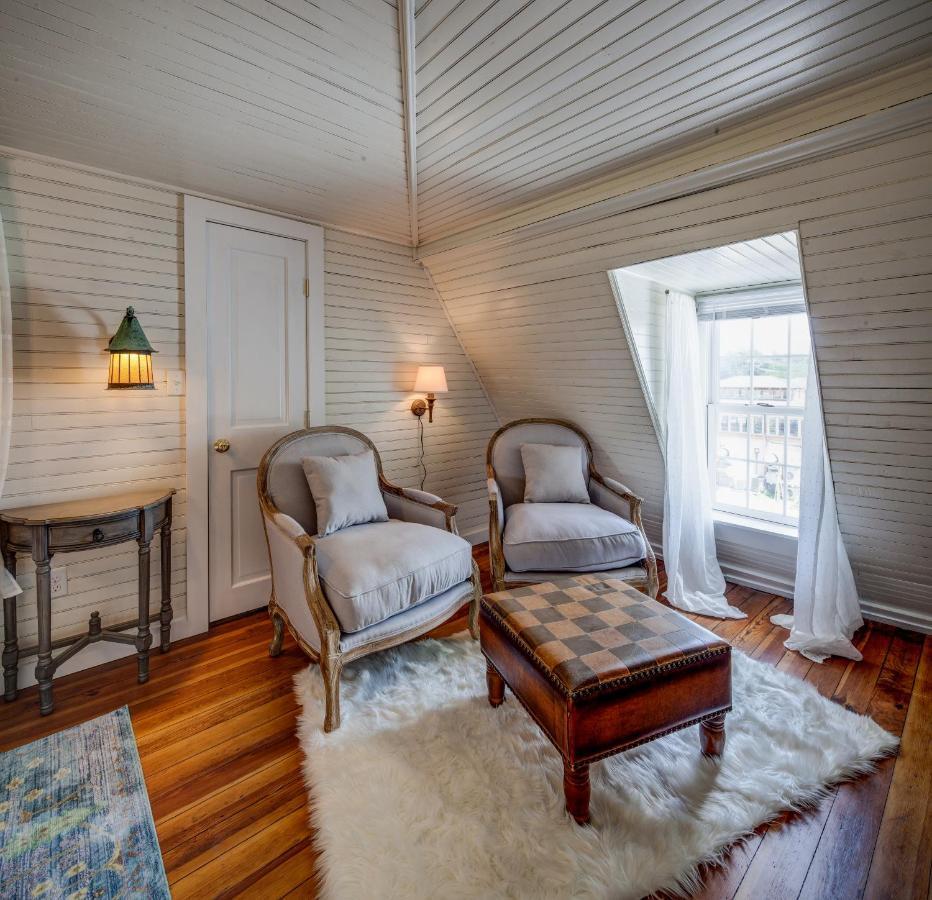 Fairytale Loft Suite 1 Bed, 1 Bath Luxury Apartment In Downtown Belmont شارلوتسفيل، فيرجينيا المظهر الخارجي الصورة